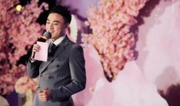 司仪爆料新郎牵手视频,司仪揭秘甜蜜婚礼幕后