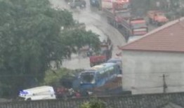 汕头车祸爆料新闻,多车相撞，伤亡情况令人揪心