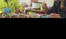 张迪爆料偷吃零食视频,甜蜜瞬间引网友热议